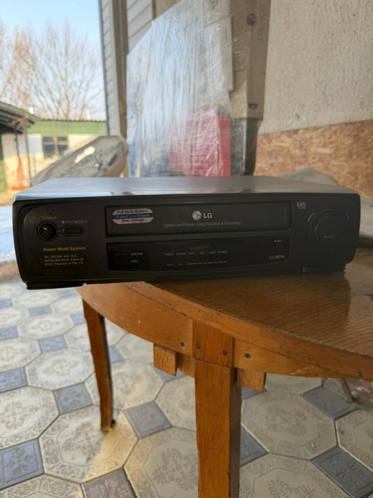 Продам видео проигрыватель