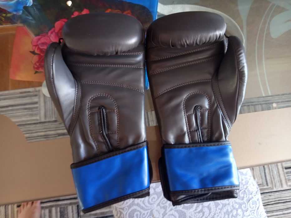 Боксерские перчатки 14оз