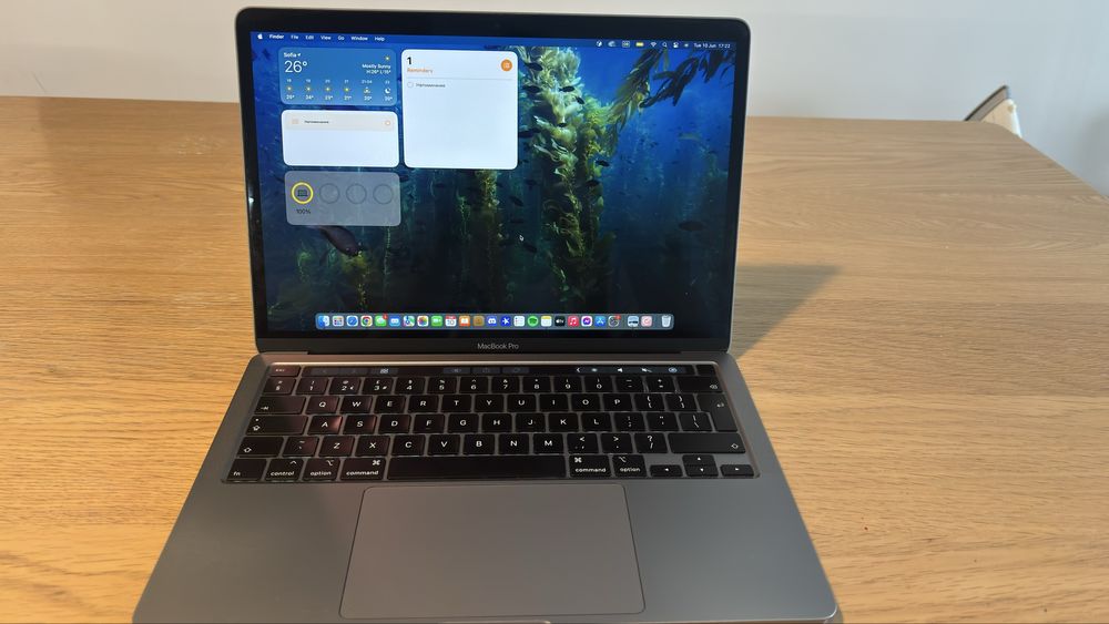 MacBook Pro 13” (2020, Intel)