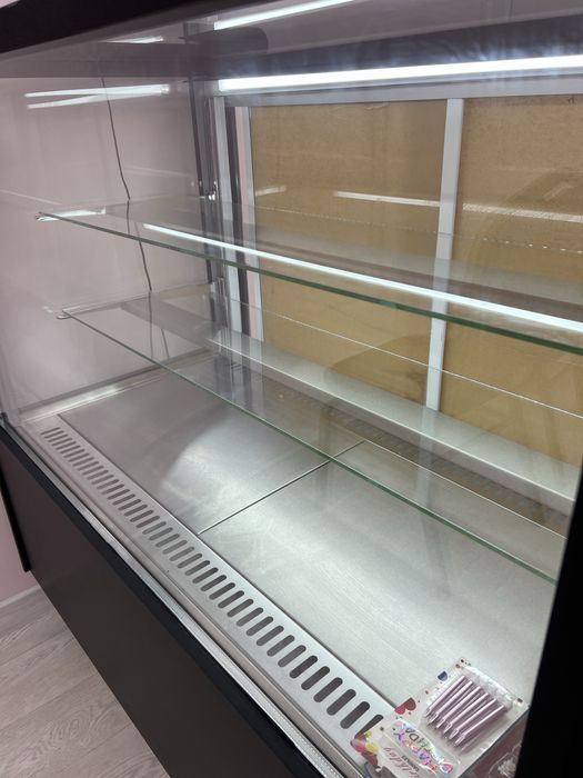 Кондитерский холодильник