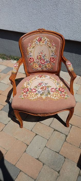 Canapea chesterfield
