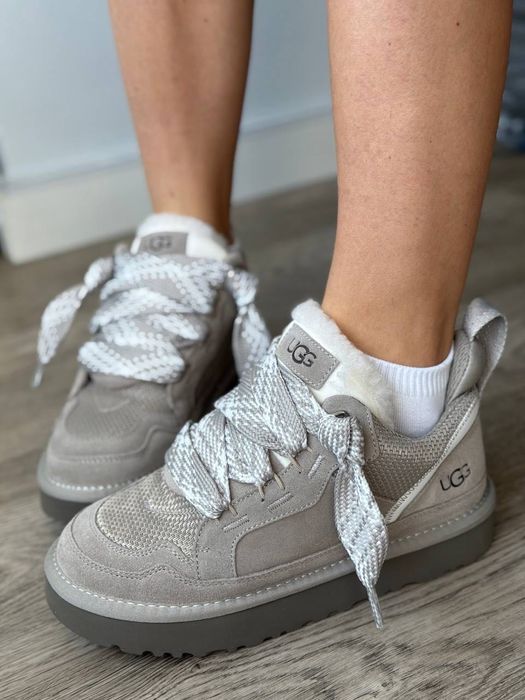 Продавам нов Ugg размер 37