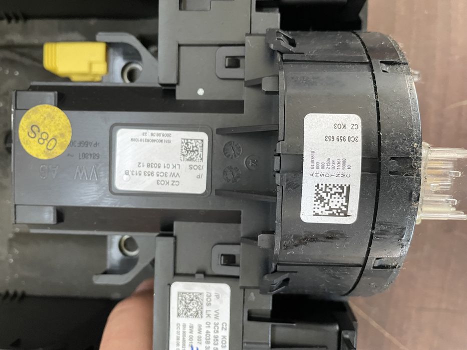 Grup manete pliot automat spira comenzi volan passat b6