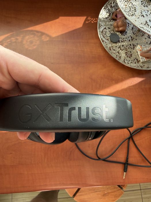 Casti Gaming cu fir Trust GXT 498W, PS5, PS4, microfon detasabil, noi