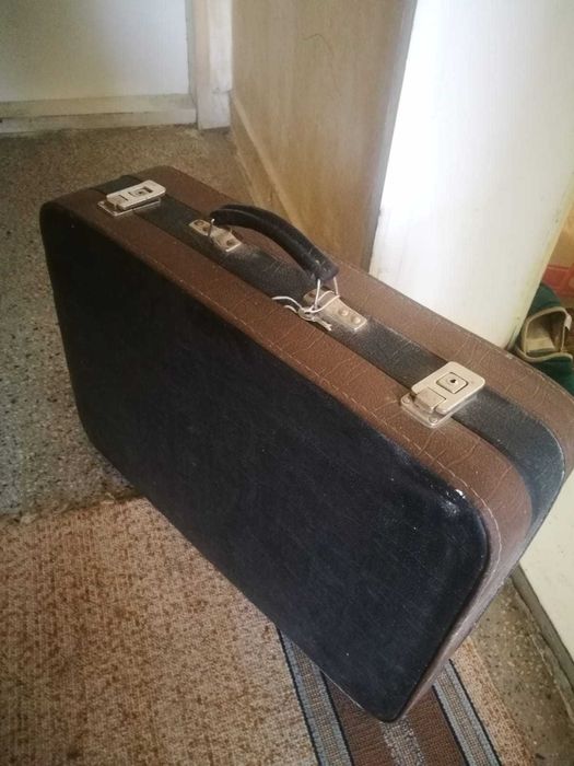 Запазен Ретро куфар