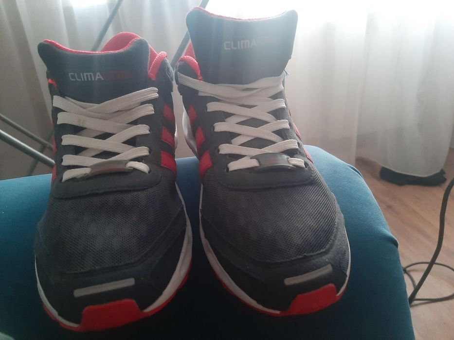 Кросовки лёгкие хорошего  качества