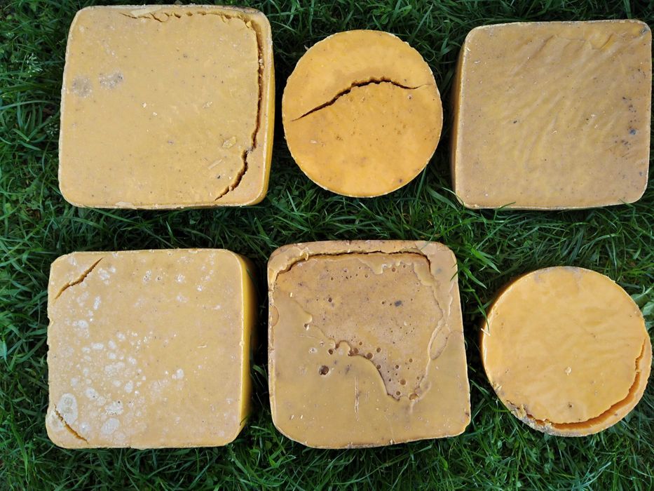 Натурален пчелен восък