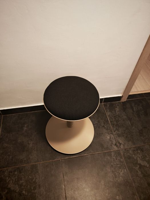 Scaun inalt reglabil pentru birou