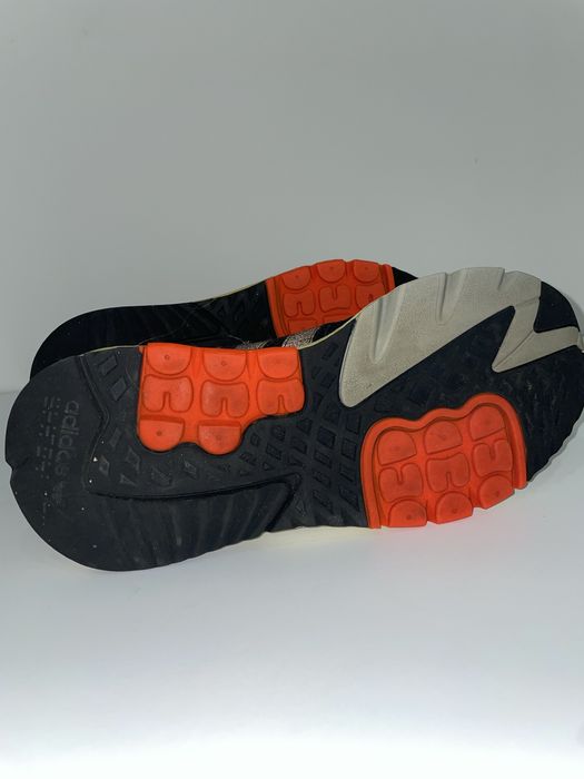 Кроссовки   спортивные