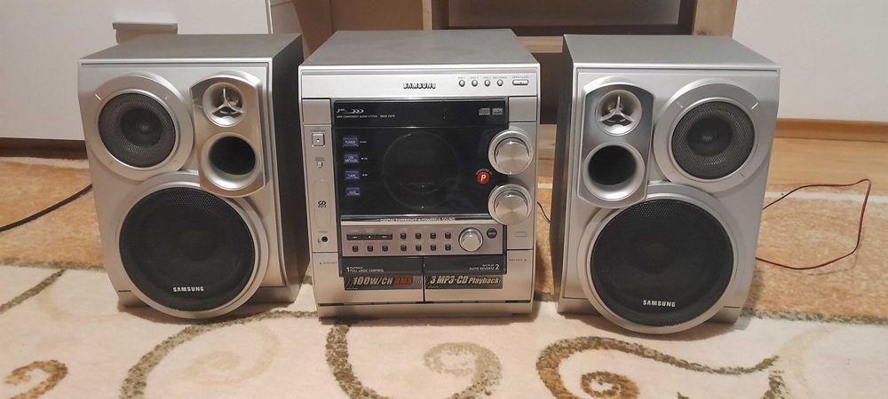 Стерео уредба Самсунг.