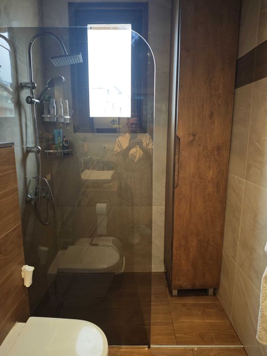 Стационарен параван за баня