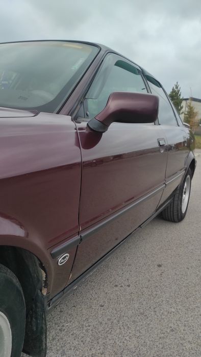 продаю  Ауди б 4