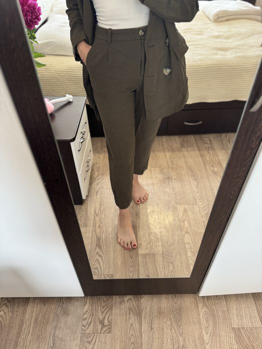 Продам женский костюм