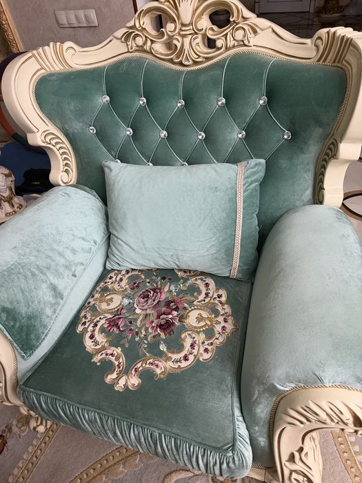 Шикарное кресло продам