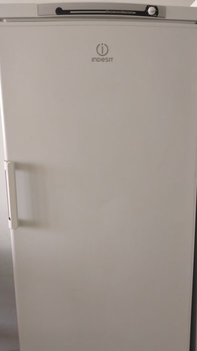 Морозильник Indesit