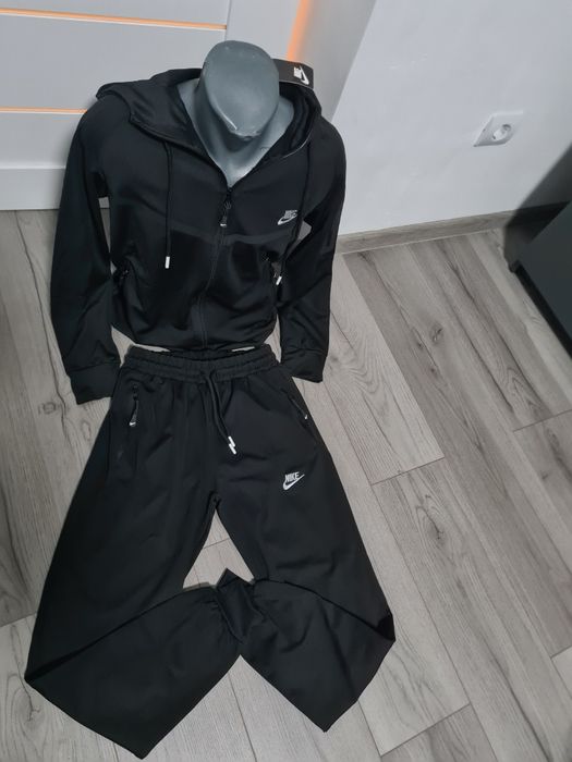 Trening Nike tech bărbați!
