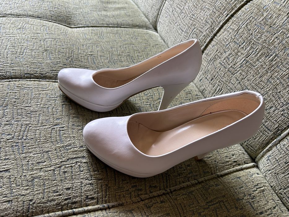 Дамски обувки 36номер