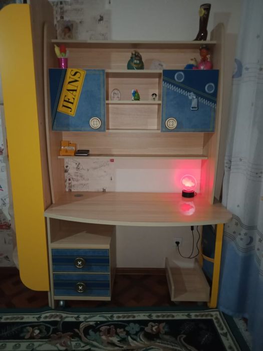 Продам гарнитур в хорошем состоянии