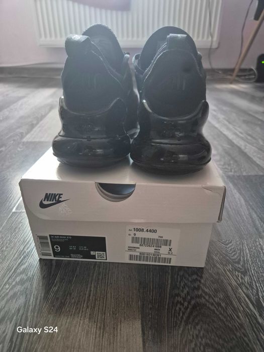 Маратонки NIKE AIR MAX 270