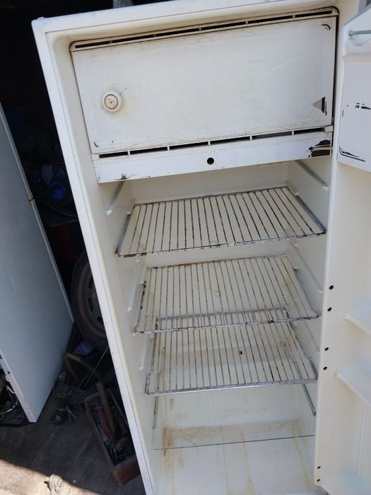 Продам холодильник