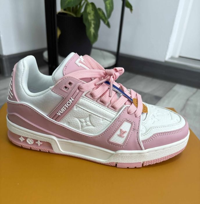 Adidași louis vuitton