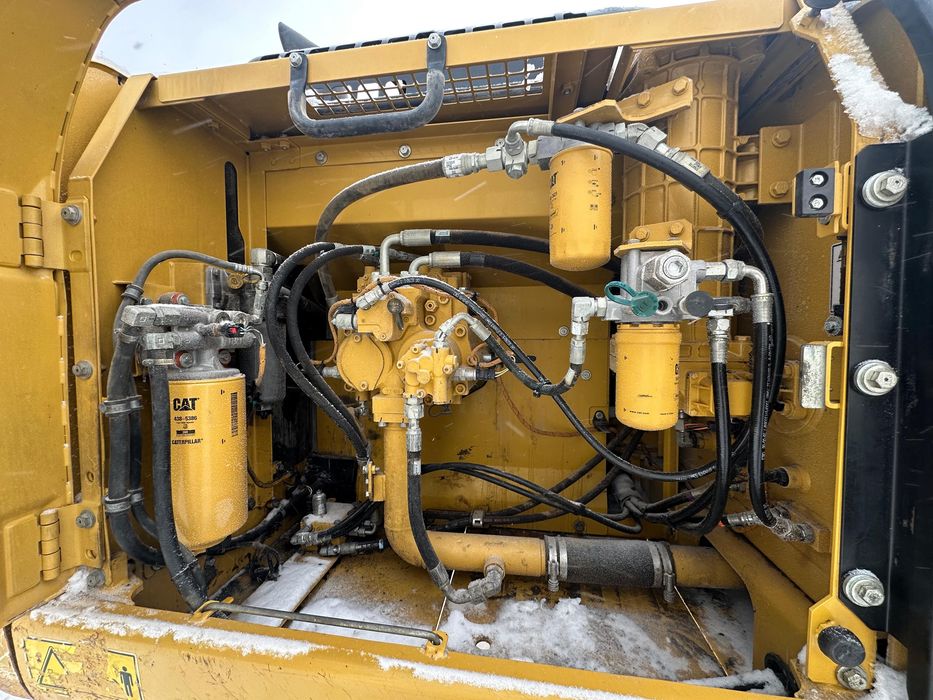 Продам экскаватор