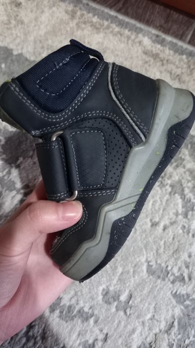 Продам ботинки для мальчика