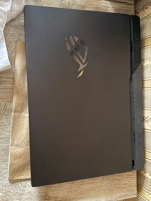 Asus rog strix игровый ноутбук