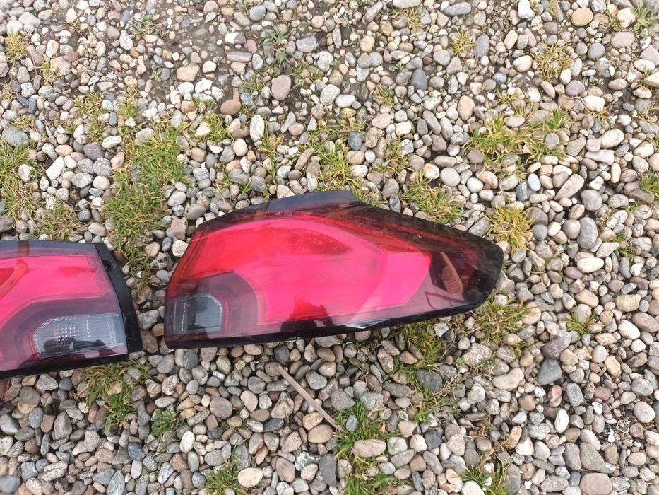 ляв и десен външен стоп за опел зафира ц OPEL ZAFIRA C