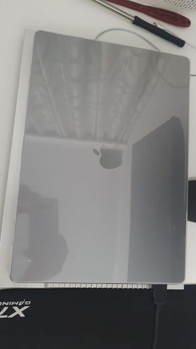 Продам MacBook pro