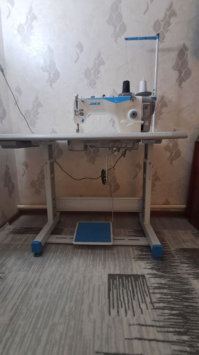 Швейная машинка Jack f5 2024года выпуска