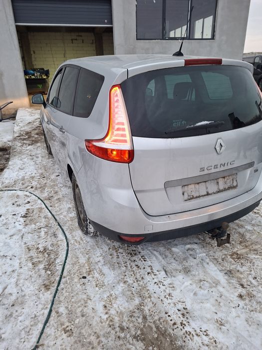 Dezmembrez renault scenic 1.4 tce