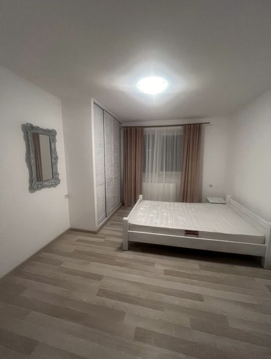 Apartament la casa