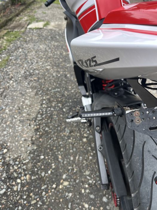 Yamaha yzf r125 SPECIAL MODEL World. GP. 60th Anniversary 2011