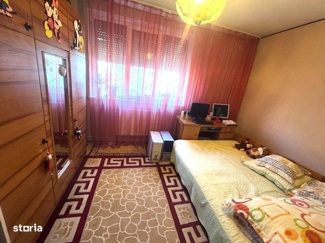 Apartament 3 camere etaj 1 zona BCR