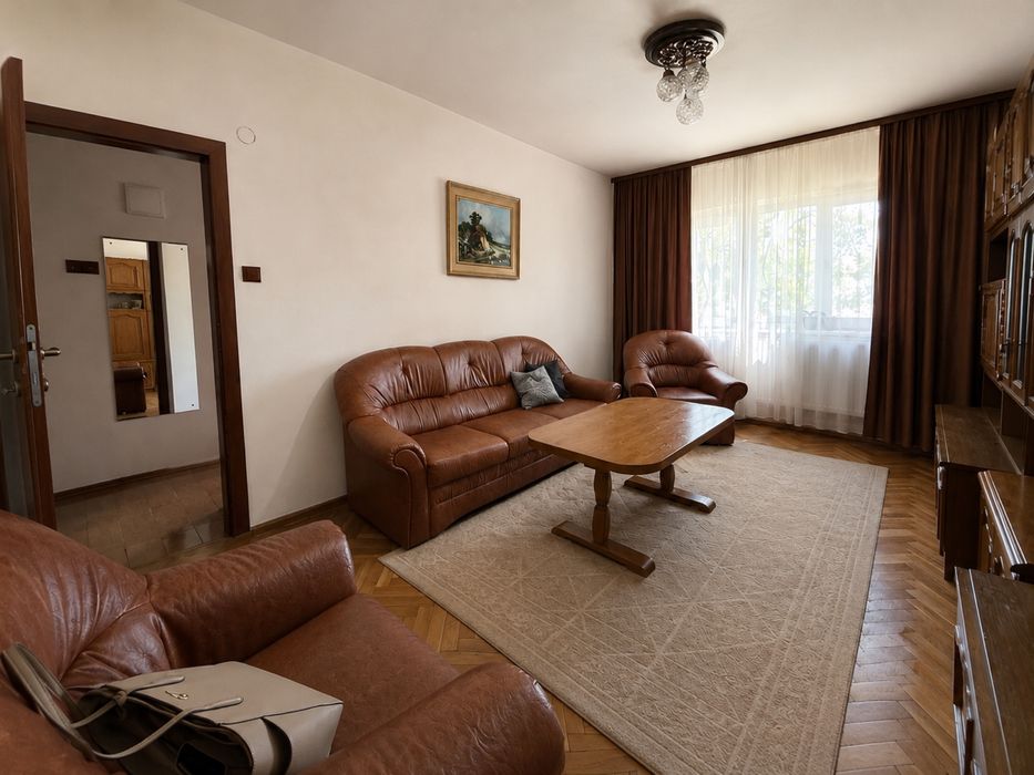 Proprietar Apartament cu 3 Camere Aradului