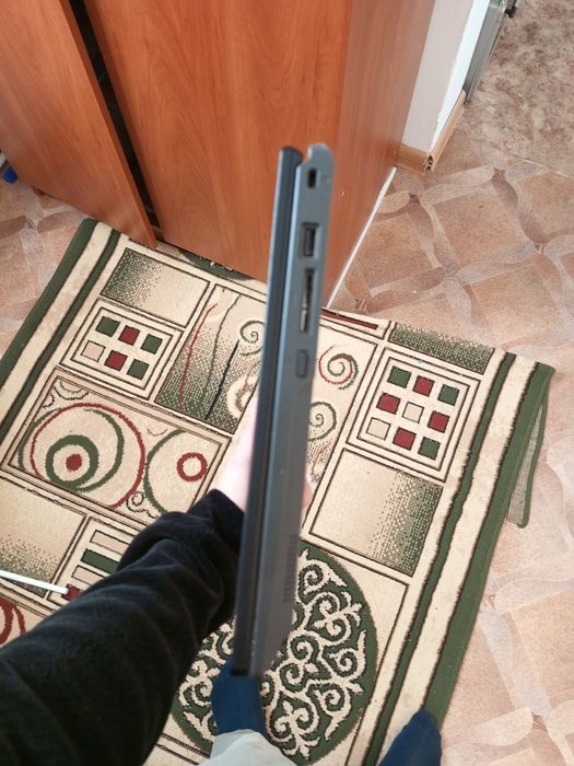 Нетбук сатылады, жұмысқа жарамды