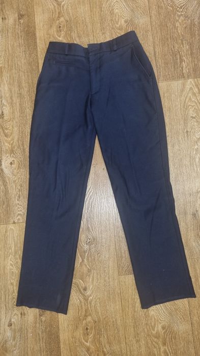 продам брюки для школы и трико  тёмно синие
