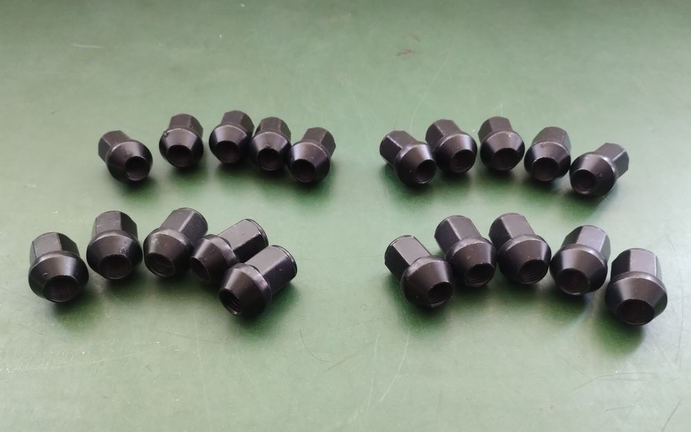 Piulite prezoane Negre  M12 x 1,25 Suzuki Nissan Subaru Lada Niva