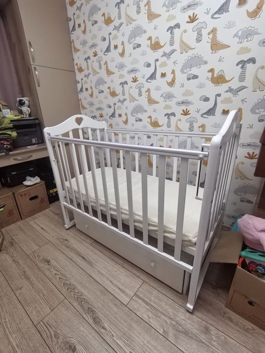 Продам кроватку детскую