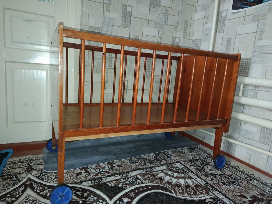 Детская кроватка
