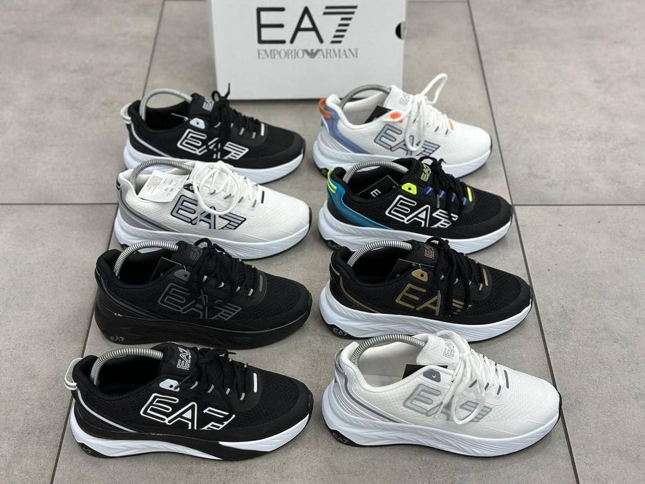 Adidași model nou pe comanda 40-44