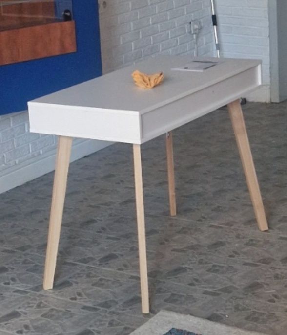 Бюро TAMHOLT 50x100 бяло/натурал