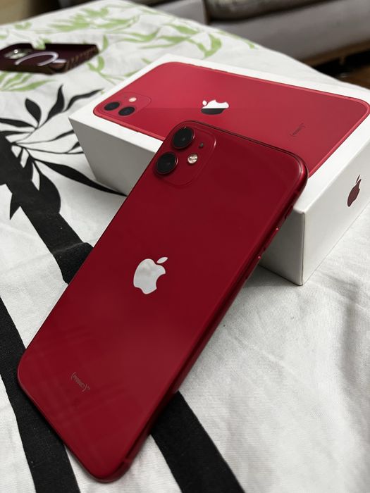 IPhone 11 red продам