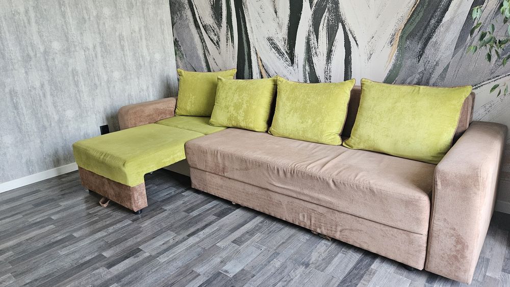 Срочно Продам диван прямой- угловой