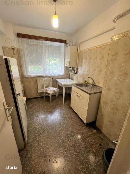 PRET BOMBA  3 cam 65mp Calea Galati  Confort 1 Etaj 3