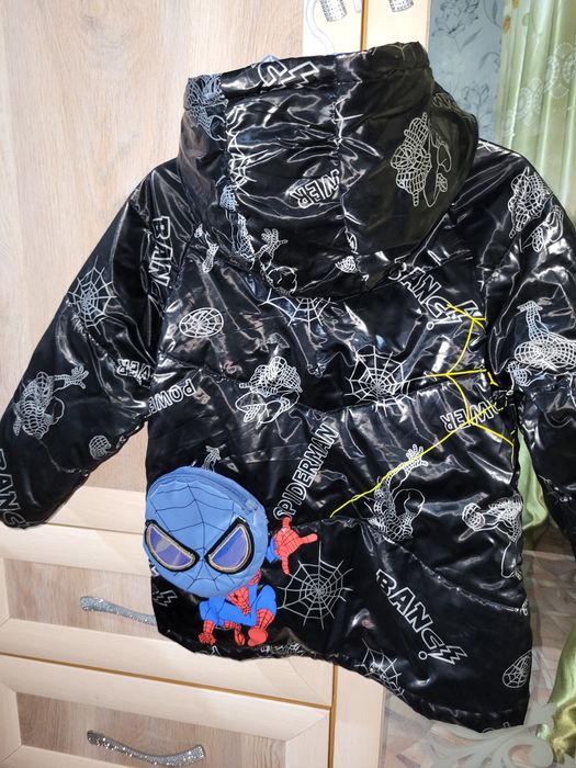 Куртка осенняя человек-паук