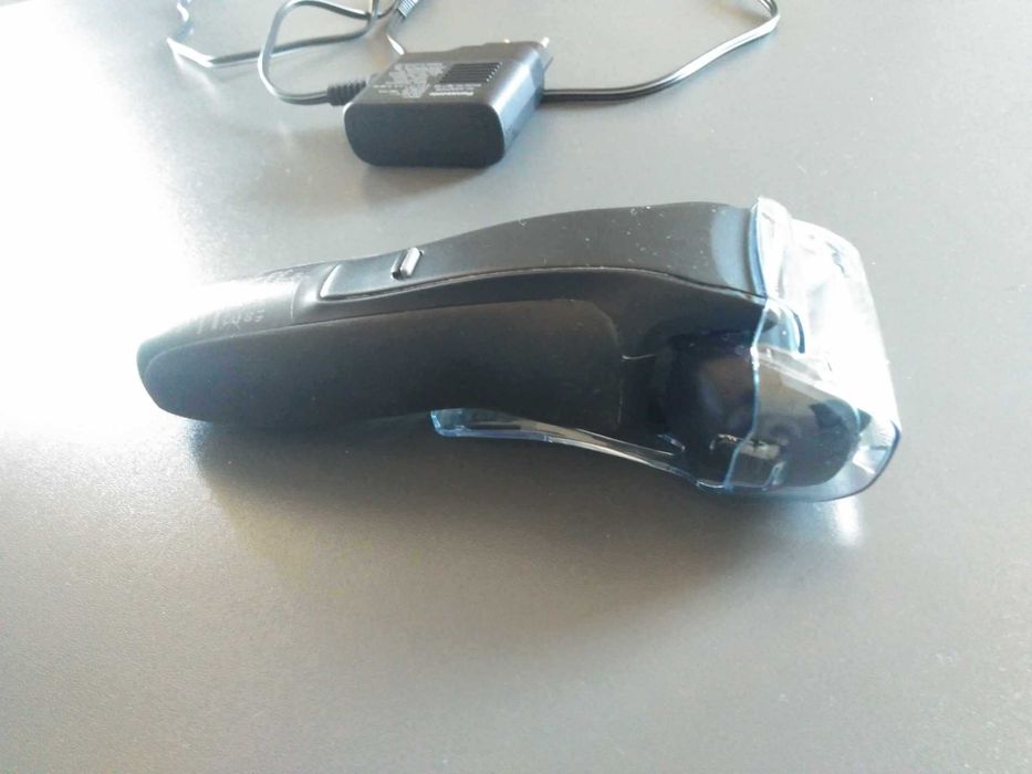 Самобръсначка Panasonic ES-RT37-K503