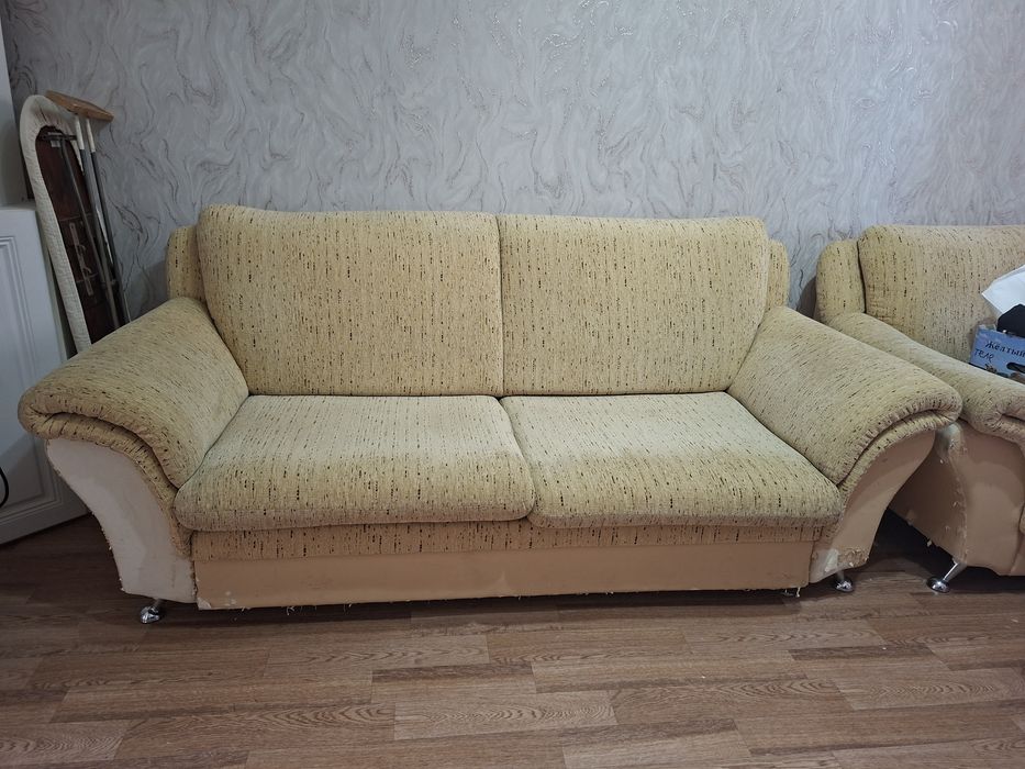 Продам диваны для зала