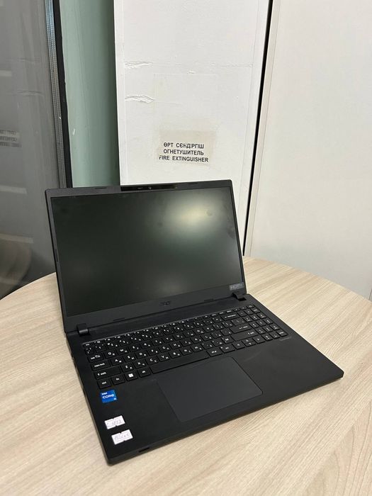 Acer i5-1235 ssd512